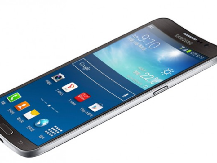 The Samsung Galaxy Round (2013)