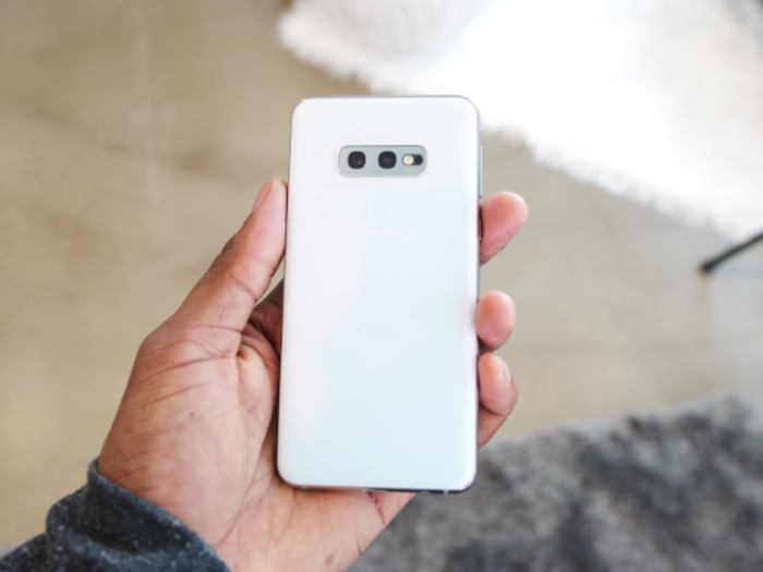 The Galaxy S10e has two rear cameras: a wide-angle camera and an ultra-wide camera. It doesn