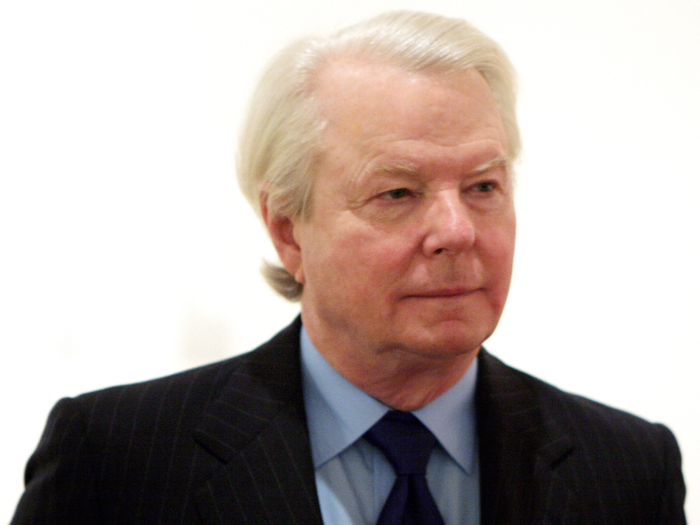 In 1959, oil tycoon Sid Richardson left $2.8 million each to his nephews Robert, Sid, Lee, and Edward, who then diversified the money.