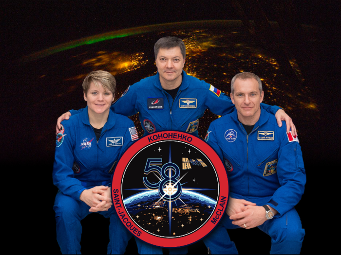 A crew of three crew members is already aboard the space station: NASA astronaut Anne McClain, Roscosmos cosmonaut Oleg Kononenko, and Canadian astronaut David Saint-Jacques. They will welcome the cargo and dummy if all goes according to plan.