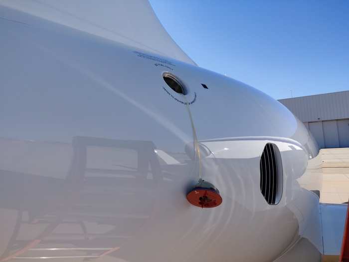 12. Single fueling point: The HondaJet has a single fueling point.