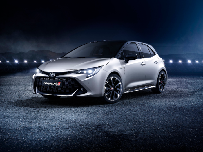 Toyota will show off its new Corolla GR sport hot hatch and ...