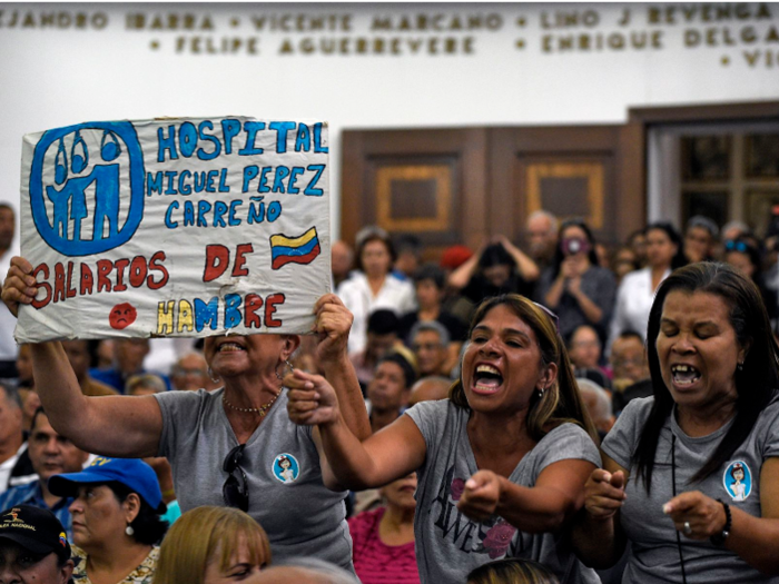   On March 5, Guaidó met with unions to win their support, he tweeted. He is planning to organize a public sector strike, but the details have yet to be confirmed. On the same day, Maduro announced an "anti-imperialist" march to rival Guaidó