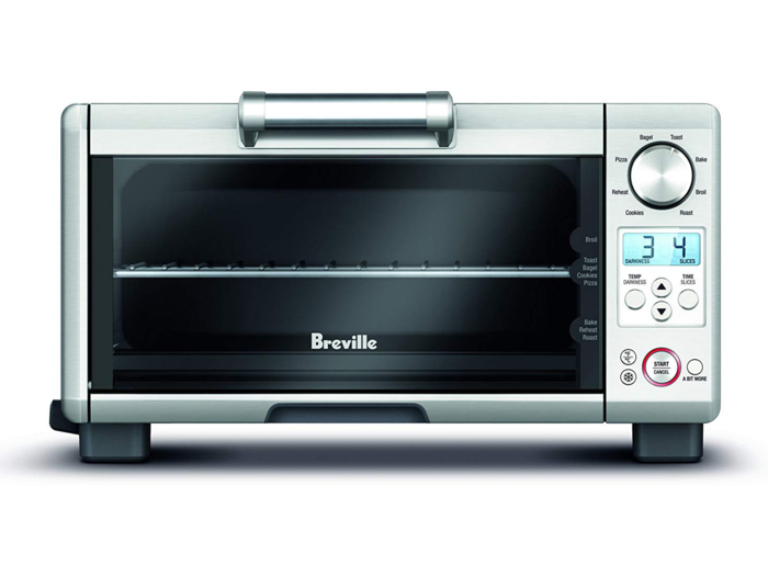 A smart oven with reliably even heating