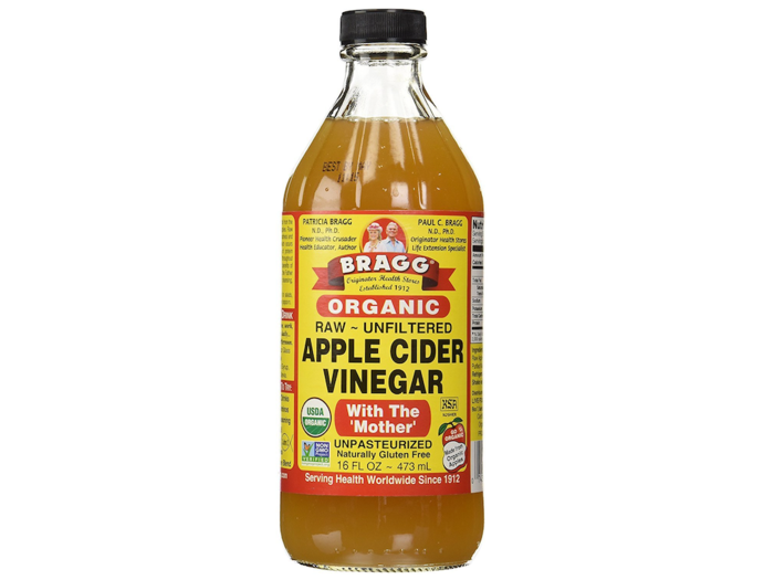 Apple cider vinegar to treat your sore throat