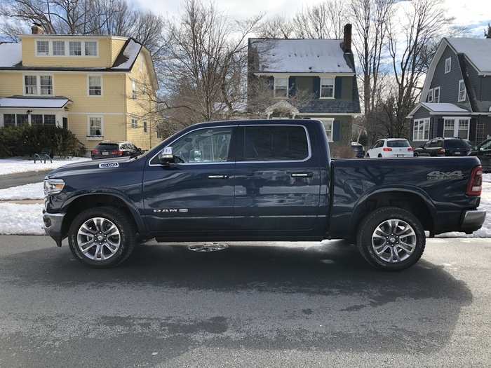 The pickup was equipped with a short bed. The "Patriot Blue Peal" paint job was stunning.