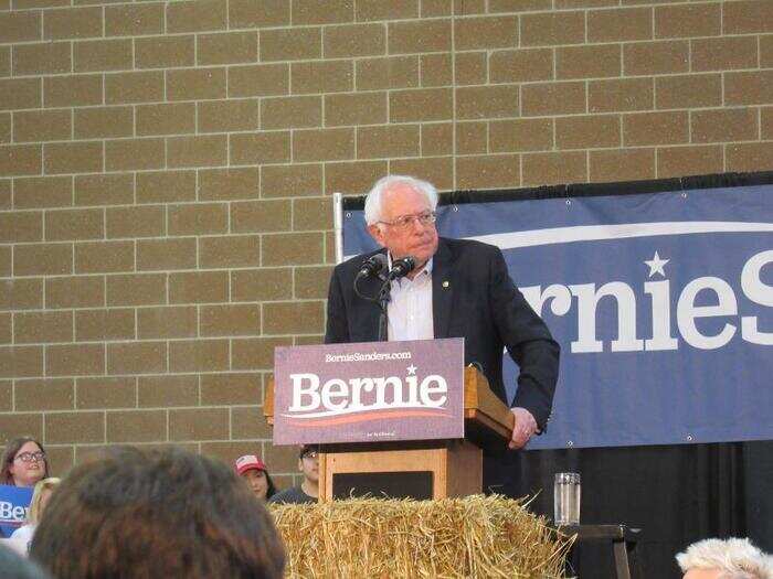 Sanders took the stage after another speaker. Early on his speech, he addressed a concern linked to his 2016 campaign: "If we do not win, I will strongly support the Democratic nominee and hope and believe that other people feel the same way. Donald Trump must be defeated!"