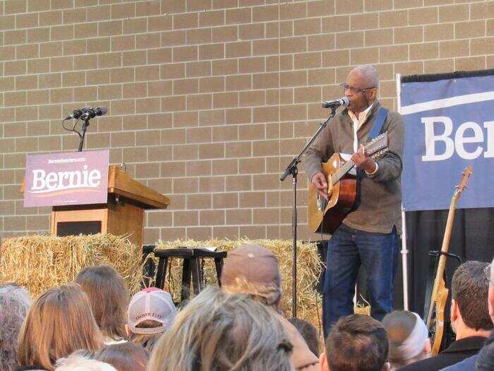 Like Sanders