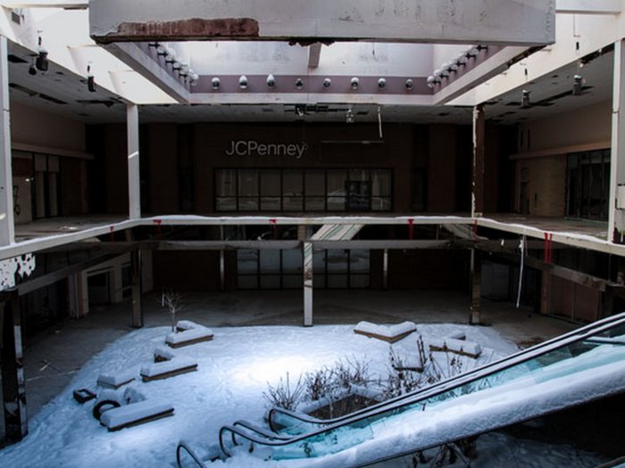 Rolling Acres Mall in Akron, Ohio, which became famous for its decline after it closed in 2013, is reportedly going to be redeveloped by Amazon