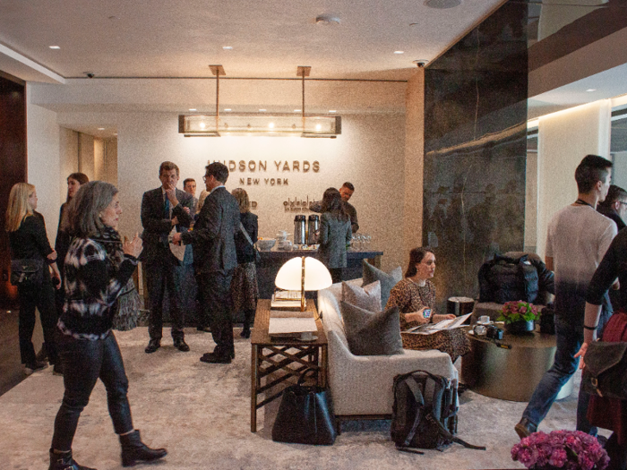 Before the tour, the marketing team had the reporters and photographers gather at 10 Hudson Yards, an office building completed in 2016.