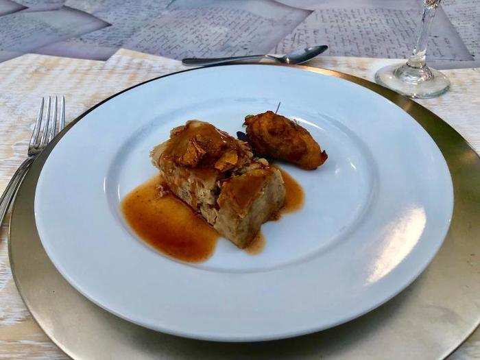 The fourth course was a fantastic pork dish, followed by a chocolate coconut rum cake, both by chef Mario Págan.