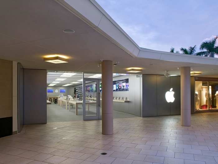 Apple Waterside Shops (closed for renovation)