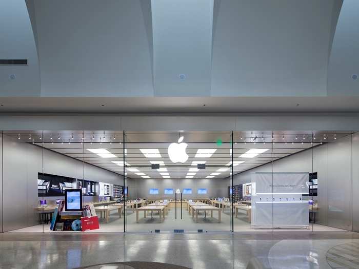 Apple Los Cerritos