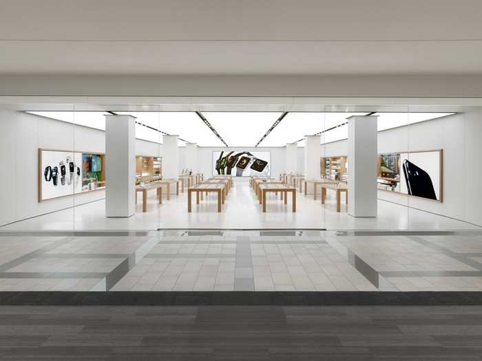 Apple Brea Mall