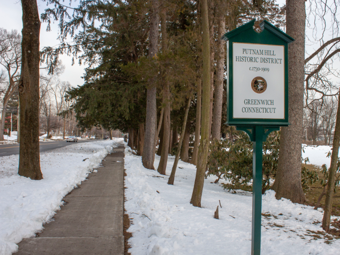 I started heading away from the town center to another residential area: the Putnam Hill Historic District, which was once the center of Greenwich.