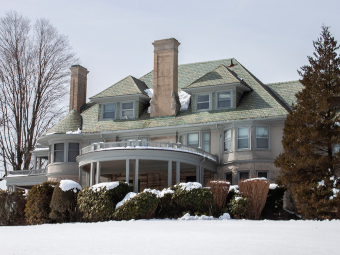 The houses seemed to get progressively larger the father I walked into Belle Haven.