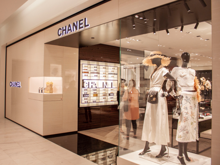 On the fifth floor, there are the usual luxury suspects, from Chanel ...