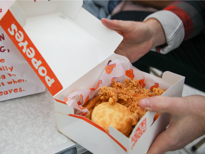 For Popeyes, we went with its spicy chicken tenders, a crowd favorite.