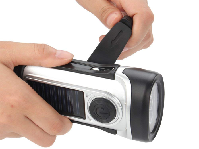 A battery-free flashlight