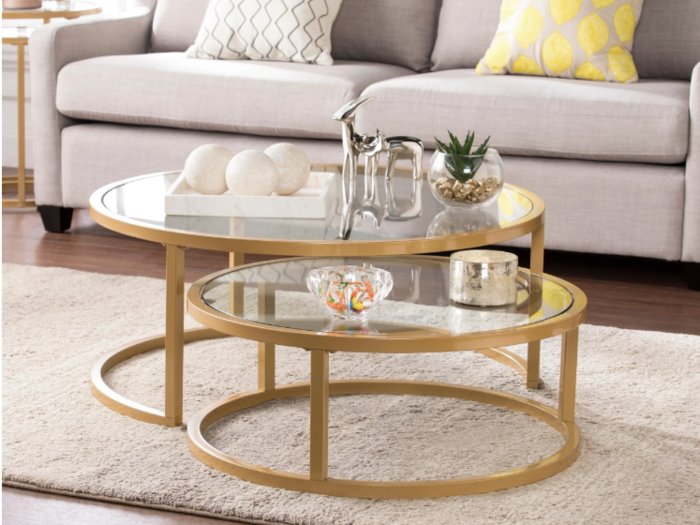 This elegant nesting table