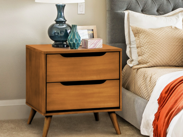 This Mid-Century nightstand