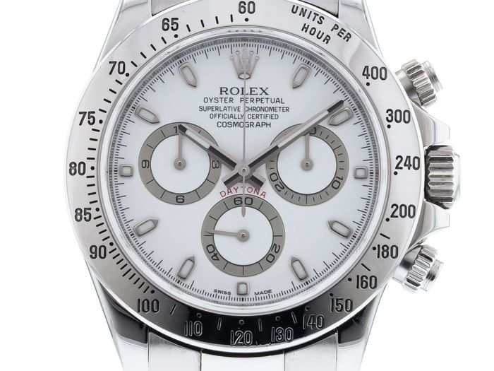 Rolex Daytona 116520 — $15,075