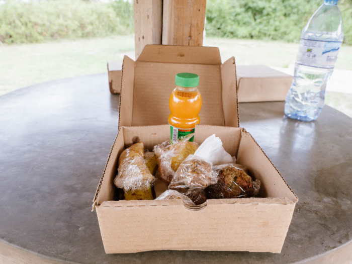 But first, I picked out my lunch for the day. Like all of the lodges I stayed at, there was a lunch station in the morning where you could pick the various items for your picnic box. It was usually stuff like sandwiches, popcorn, fruit, barbecue chicken, fruit juices, and pies.