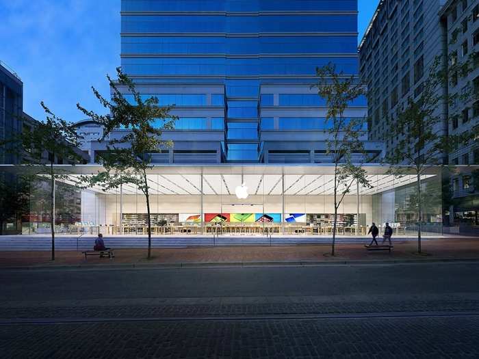 Apple Pioneer Place (closed for renovation)