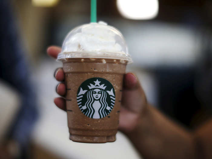 Starbucks, too, announced its intention to stop using plastic straws.