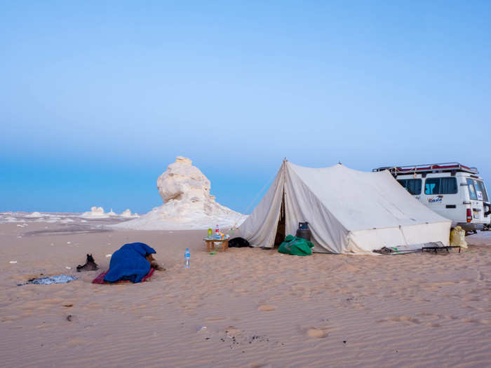 I visited in December, the coldest month in Egypt, so the desert was very cold at night. Temperatures dropped to the mid-forties Fahrenheit. Somehow, one of the guys on my tour slept outside the tent. I, on the other hand, woke up throughout the night shivering.