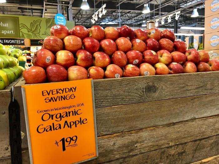 Organic gala apples: same price at $1.99 per pound