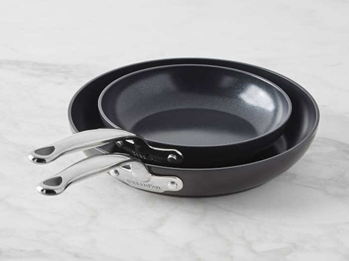 Nontoxic and nonstick cookware.