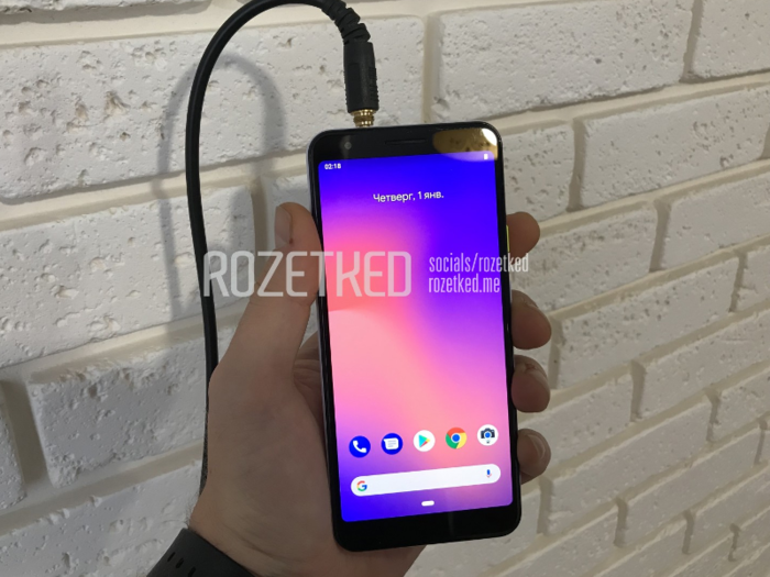 And unlike the Pixel 3, the Pixel 3a phones might come with a headphone jack.