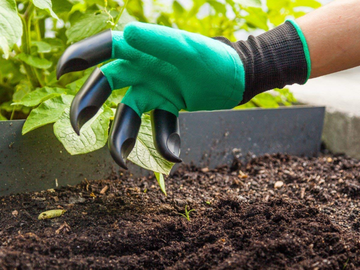 The best gardening gloves for hand digging