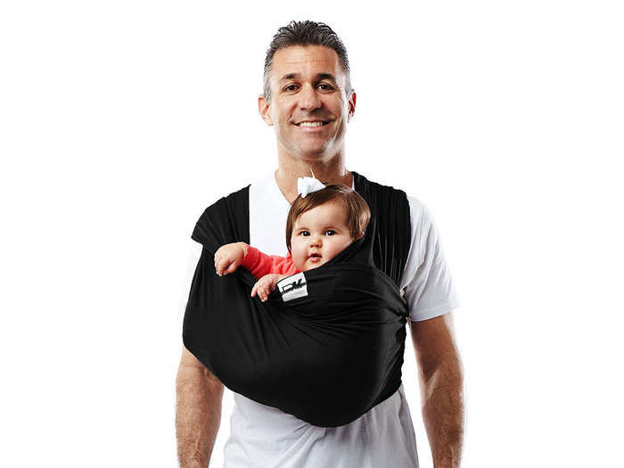 A cozy and flexible baby sling