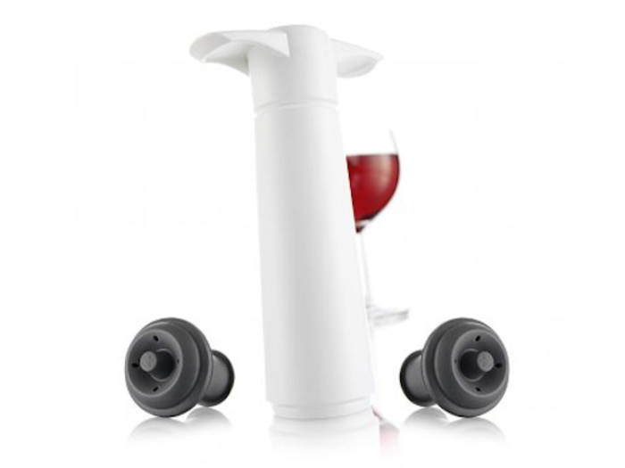 An affordable and effective wine bottle stopper