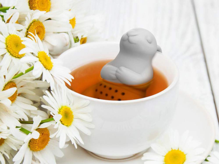 A cute loose-tea infuser