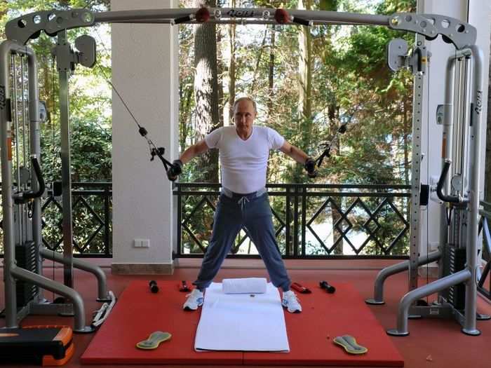 Vladimir Putin: An intense morning routine