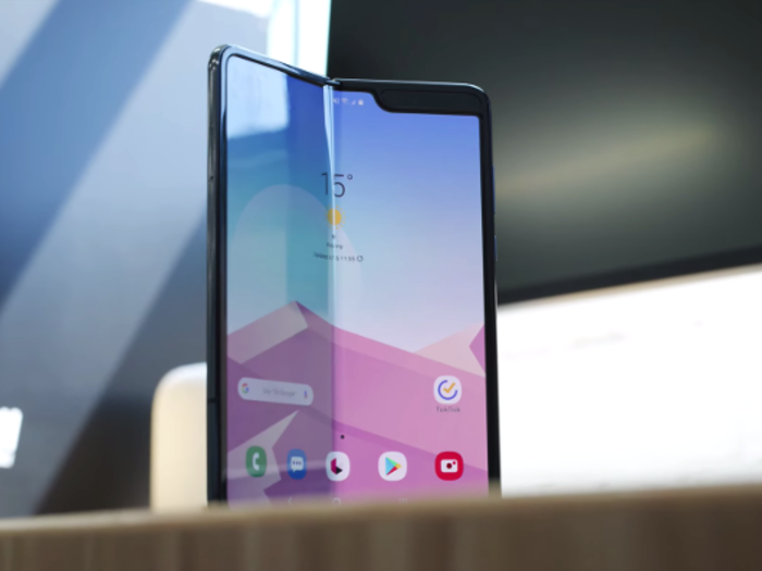 8. A few days later, Samsung officially delayed the Galaxy Fold. A new release date is expected in the coming weeks.