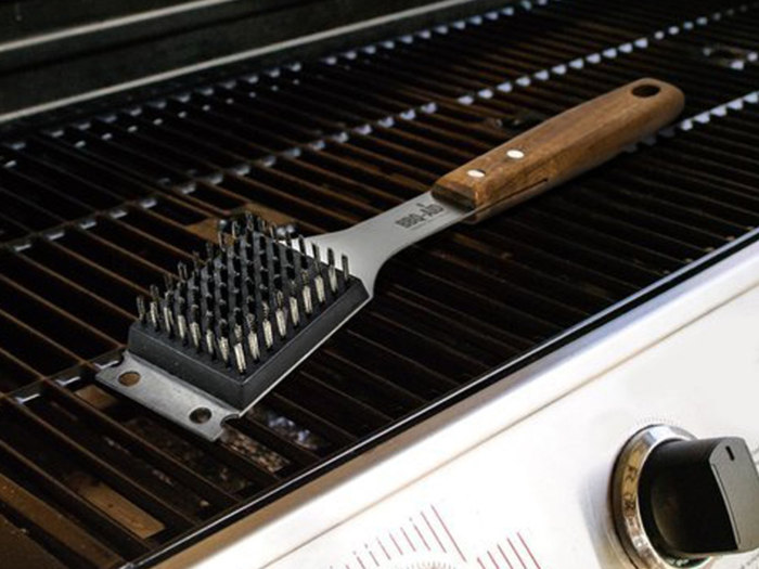 The best grill brush and scraper for stubborn residue