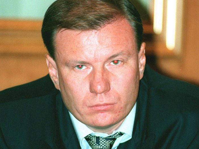 Born in Moscow in 1961, Potanin was the son of a diplomat and a doctor. He studied international relations and then went on to spend eight years working at the Soviet Ministry of Foreign Trade.