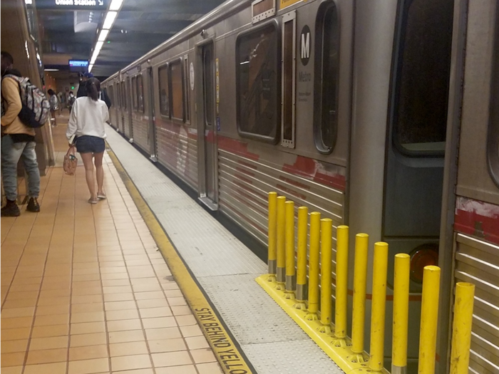 Downstairs, the platform I used was fairly clean and quiet, especially compared to my experiences with the New York subway.