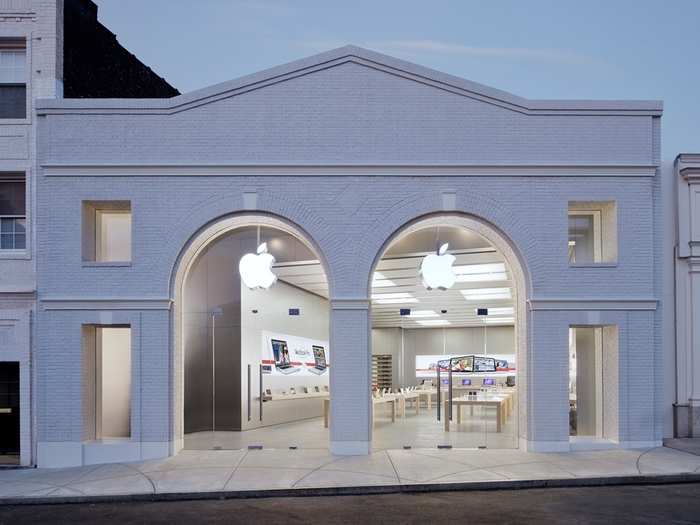 29. Apple Greenwich Avenue