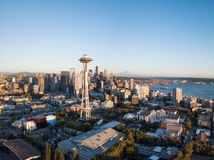 4. Seattle, Washington: Seattle drivers get paid $1,094.08 per month on average.