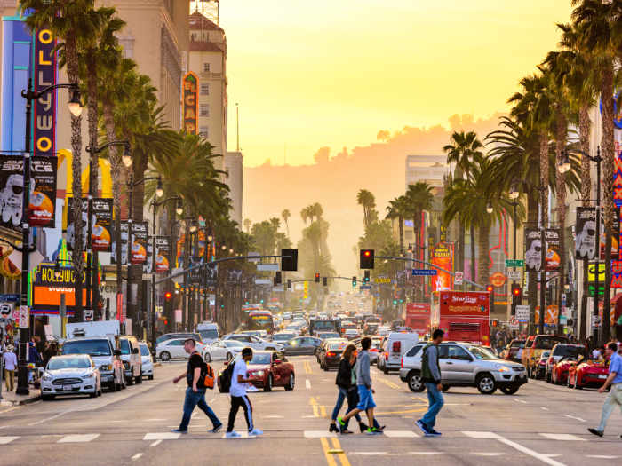 5. Los Angeles, California: LA drivers get paid $848.17 per month on average.