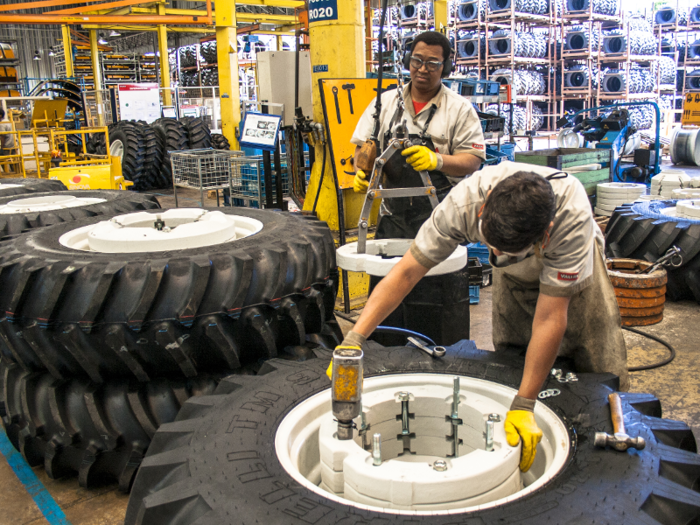 Tire Builders have an overall communication score of 42.9