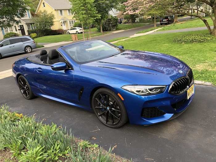 I immediately dropped the lid, an automated operation that takes about 15 seconds, with the soft top stowing in a compartment behind the back seat.