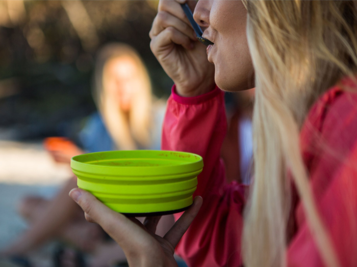 A set of collapsible dining ware