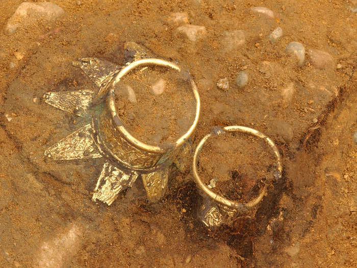 The decorative gold rims on another set of drinking vessels also were a sign of the prince