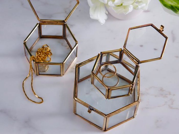 Hexagonal glass boxes